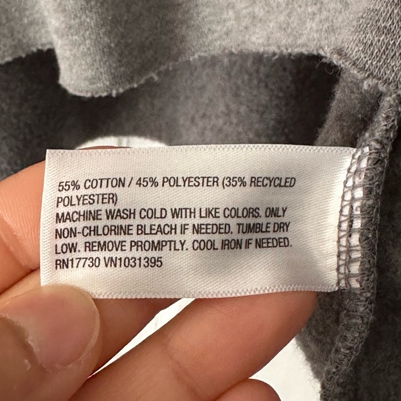 Cropped Sweatshirt - Picture 5 of 5